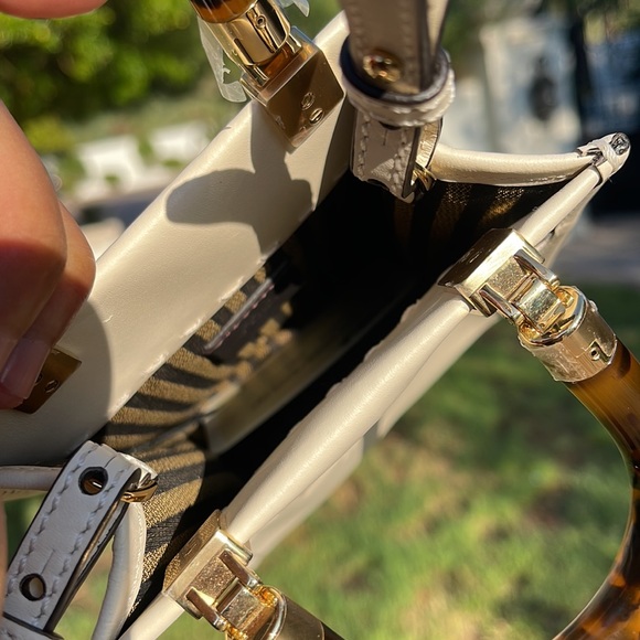2021 FENDI mini sunshine shopper in Bianco Ice. Never carried. - Picture 7 of 10